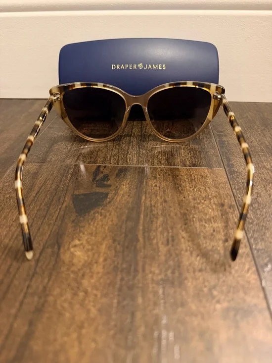 NEW Draper James DJ7045 Sunglasses - Taupe Stripe - Picture 4 of 6